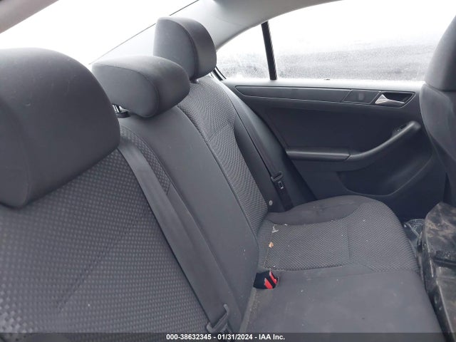 3VW2K7AJ8EM318775 Volkswagen Jetta 2.0l S