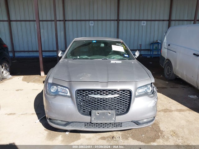 Chrysler 300 300s 2018 2C3CCABG1JH227459 Image 12