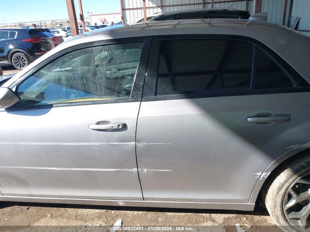 Chrysler 300 300s 2018 2C3CCABG1JH227459 Image 14