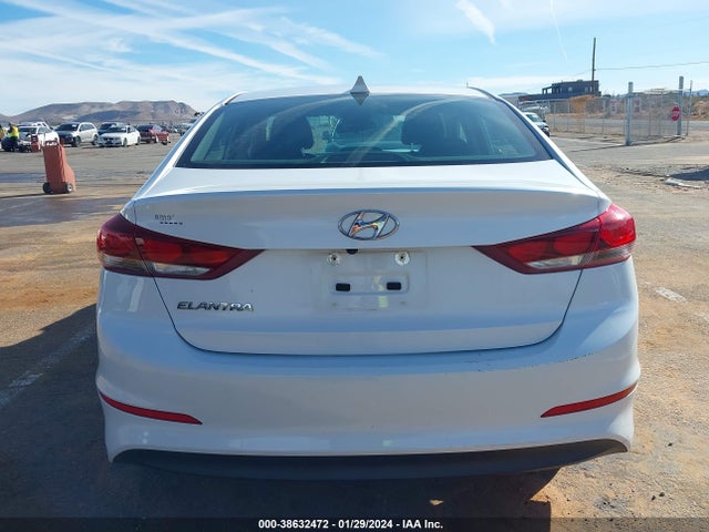 Hyundai ELANTRA SEL 2018 5NPD84LF2JH339154 Image 17