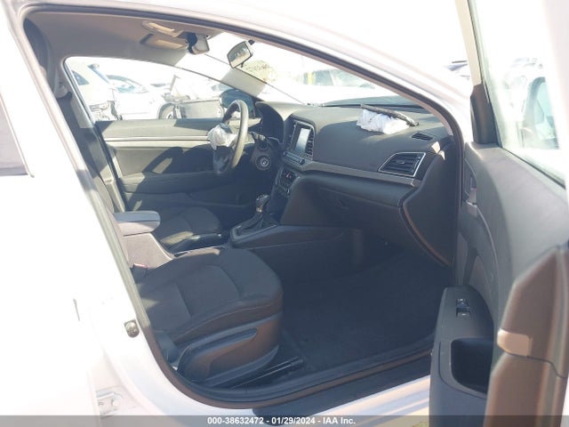 Hyundai ELANTRA SEL 2018 5NPD84LF2JH339154 Image 5
