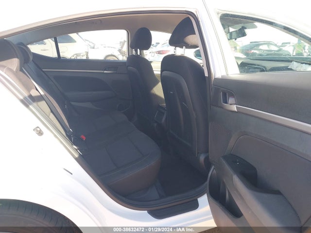 Hyundai ELANTRA SEL 2018 5NPD84LF2JH339154 Image 8