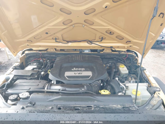 2014 JEEP WRANGLER UNLIMITED SPORT VIN: 1C4BJWDG7EL127351