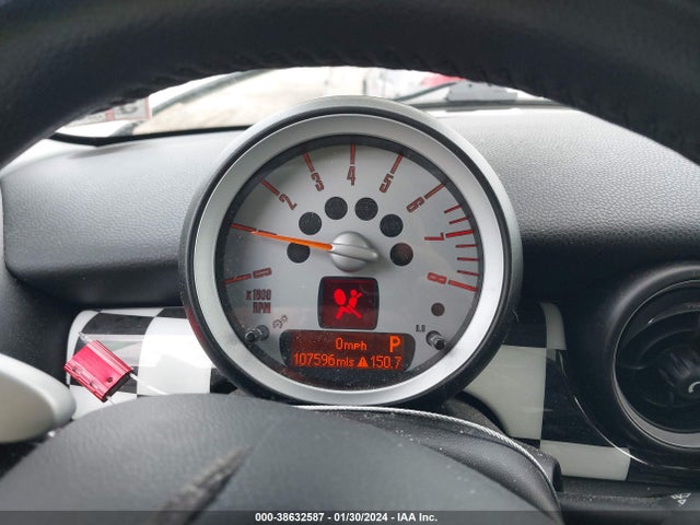 2009 MINI COOPER CLUBMAN WMWML33529TX33905 Photo 6