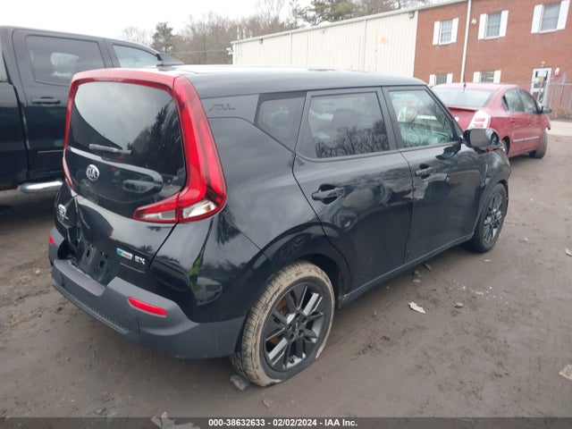 KIA SOUL EX 2021 KNDJ33AU5M7738615 Image 4