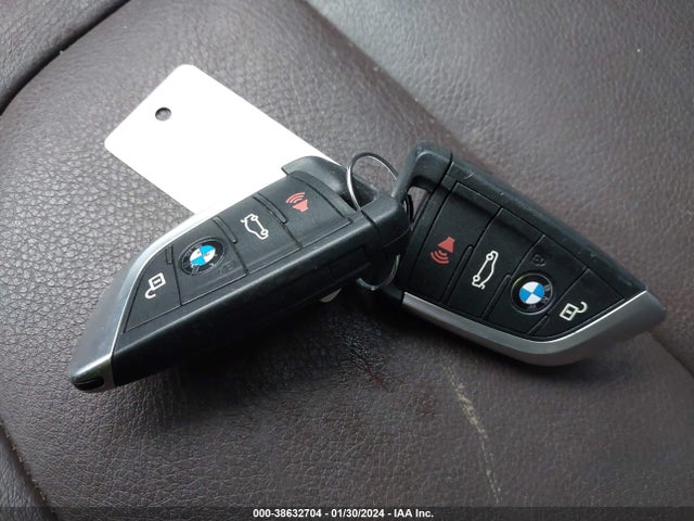 2017 BMW X1 XDRIVE28I VIN: WBXHT3C38H5F81253