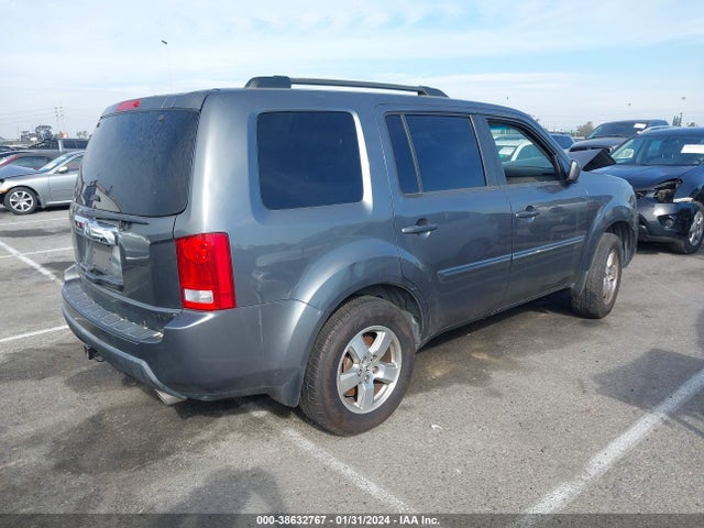 2011 HONDA PILOT EX-L VIN: 5FNYF3H55BB019361