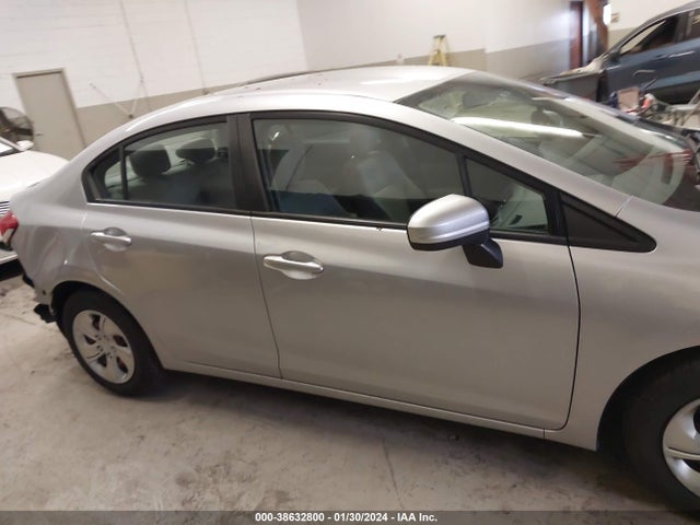 2015 HONDA CIVIC LX VIN: 19XFB2E54FE012026