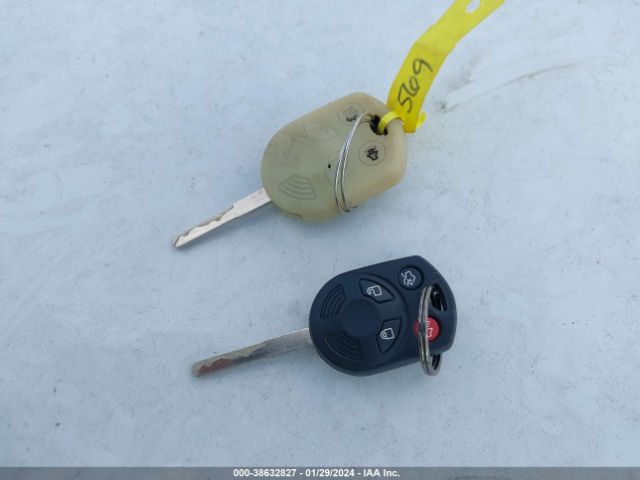 1FADP3F27FL317519 Ford FOCUS SE