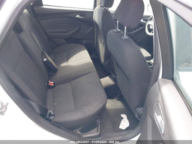 1FADP3F27FL317519 Ford FOCUS SE