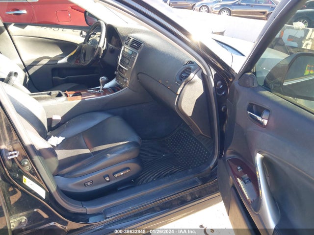 2007 LEXUS IS 350 VIN: JTHBE262775012009