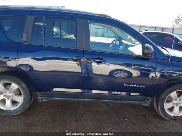 1C4NJCBA9GD621637 Jeep Compass Sport