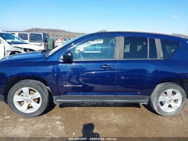 1C4NJCBA9GD621637 Jeep Compass Sport