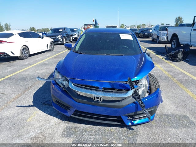 Honda Civic Lx 2018 2HGFC2F57JH607558 Image 12