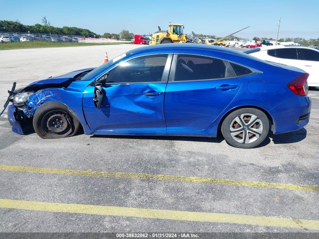 Honda Civic Lx 2018 2HGFC2F57JH607558 Image 14