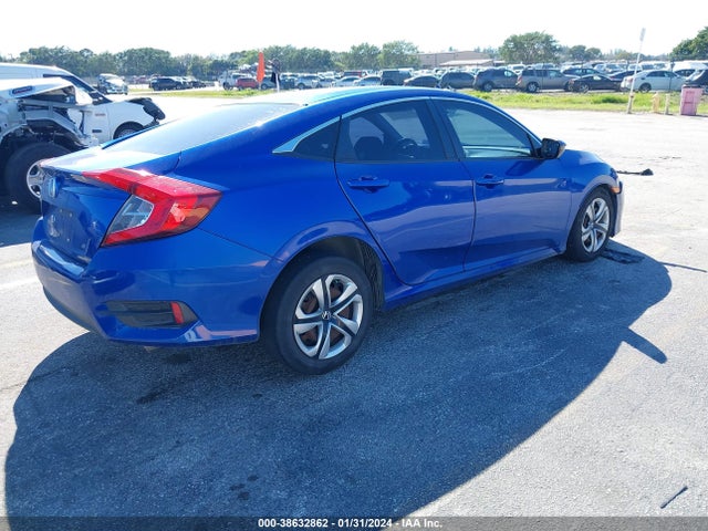 Honda Civic Lx 2018 2HGFC2F57JH607558 Image 4