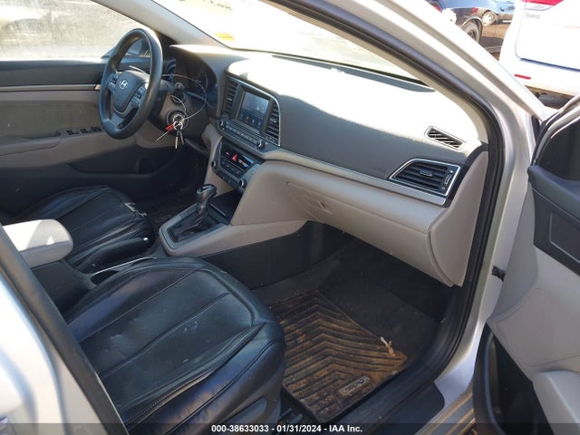 Hyundai ELANTRA SEL 2018 5NPD84LF8JH266596 Image 5