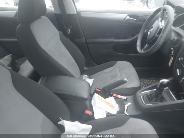3VW2B7AJ8JM218234 Volkswagen Jetta 1.4t S