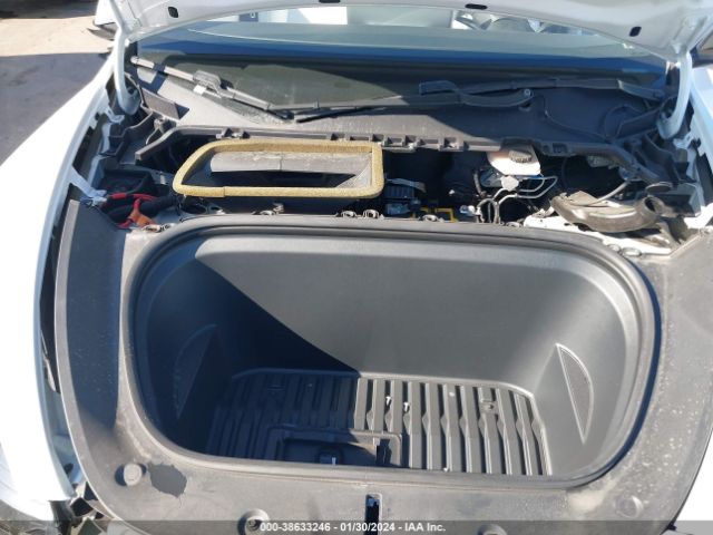 2020 TESLA MODEL Y 5YJYGDEE9LF056602 Photo 9