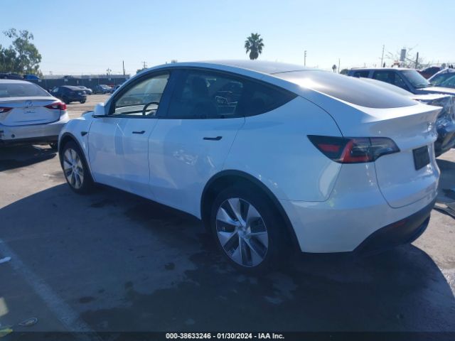 2020 TESLA MODEL Y 5YJYGDEE9LF056602 Photo 2