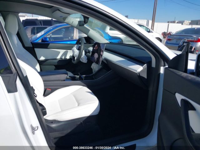 2020 TESLA MODEL Y 5YJYGDEE9LF056602 Photo 4