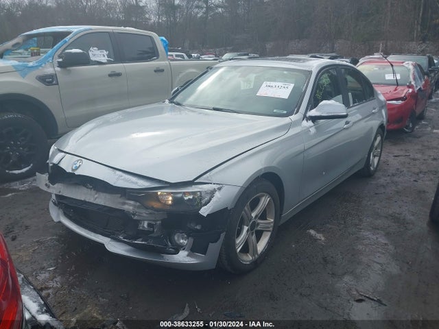 BMW 320i Xdrive 2014 WBA3C3C53EF984968 Image 2