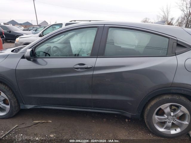 3CZRU6H30NM761798 Honda Hr-v Awd Lx