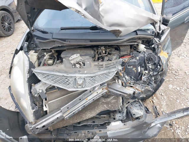 2011 HONDA FIT VIN: JHMGE8H3XBS011297