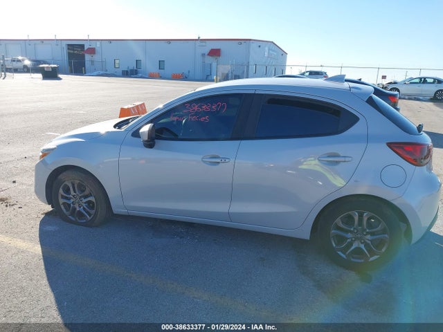 Toyota YARIS LE 2020 3MYDLBJVXLY700277 Image 14