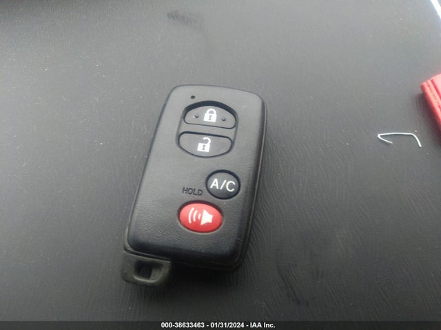 Toyota Prius Three 2014 JTDKN3DU9E0393528 Image 11