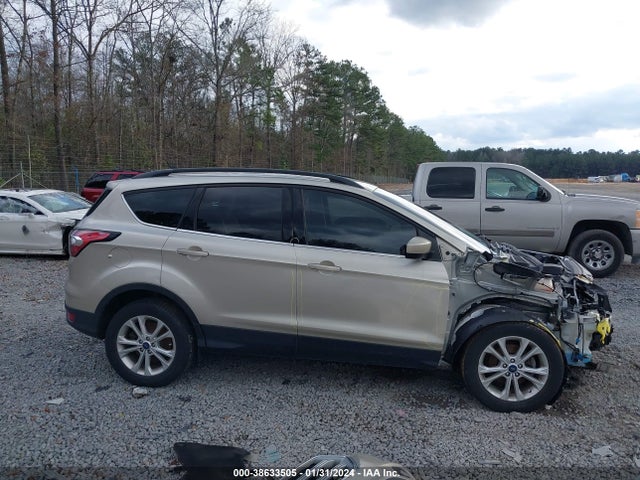 2018 FORD ESCAPE SE VIN: 1FMCU0GD8JUD00658