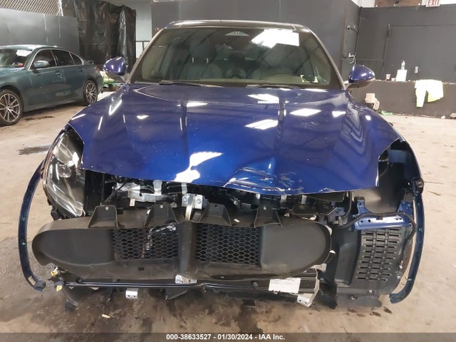 2023 MASERATI GRECALE MODENA VIN: ZN682AVM8P7410639