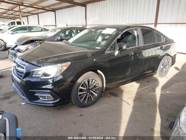 Subaru Legacy 2.5i Premium 2018 4S3BNAF6XJ3023183 Image 2