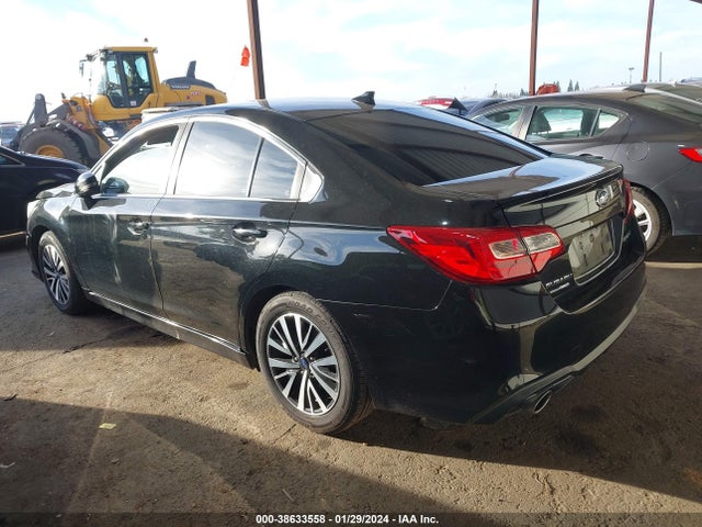 Subaru Legacy 2.5i Premium 2018 4S3BNAF6XJ3023183 Image 3