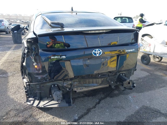 Toyota Prius Four 2017 JTDKARFU0H3036866 Image 6