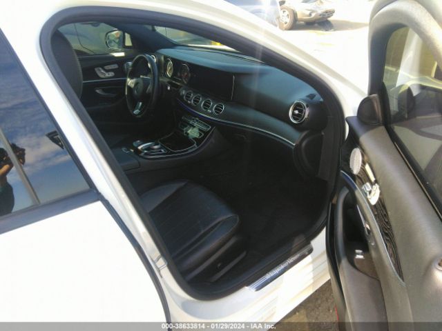 WDDZF4JB0HA042273 Mercedes-Benz E 300