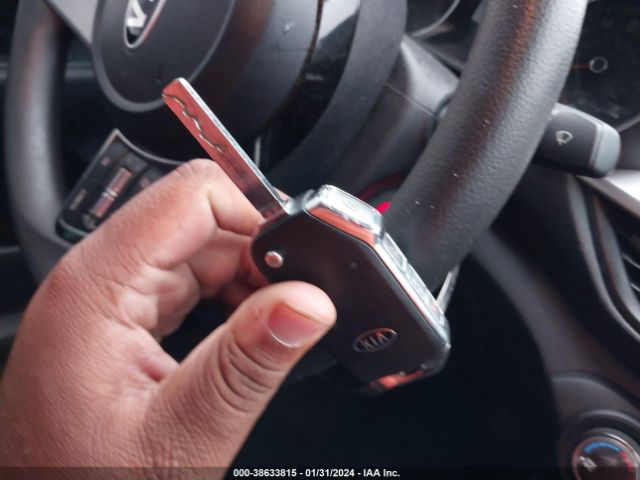 3KPF24AD4ME384178 KIA Forte Lxs