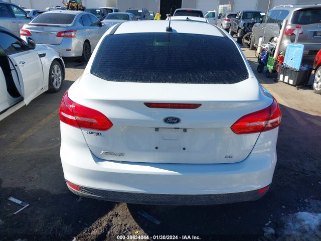 Ford FOCUS SE 2017 1FADP3F25HL254598 Image 16