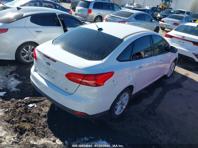 Ford FOCUS SE 2017 1FADP3F25HL254598 Image 4
