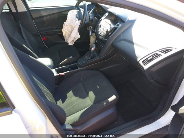 Ford FOCUS SE 2017 1FADP3F25HL254598 Image 5