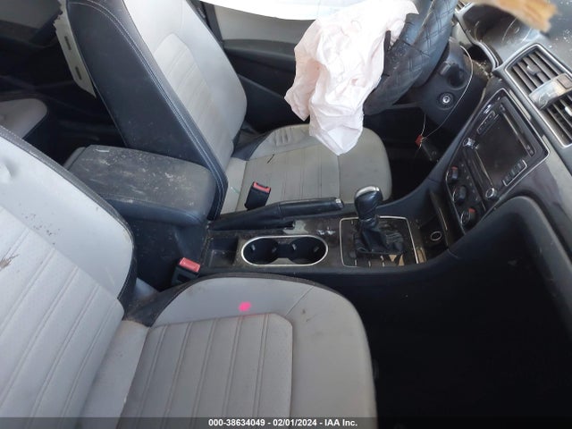 1VWBT7A37EC120155 Volkswagen Passat 1.8t Sport