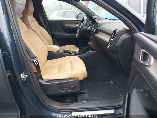 Volvo Xc40 T4 Inscription 2019 YV4AC2HL2K2076247 Image 5
