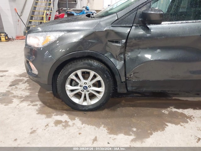 1FMCU0GD7HUC46666 Ford ESCAPE SE
