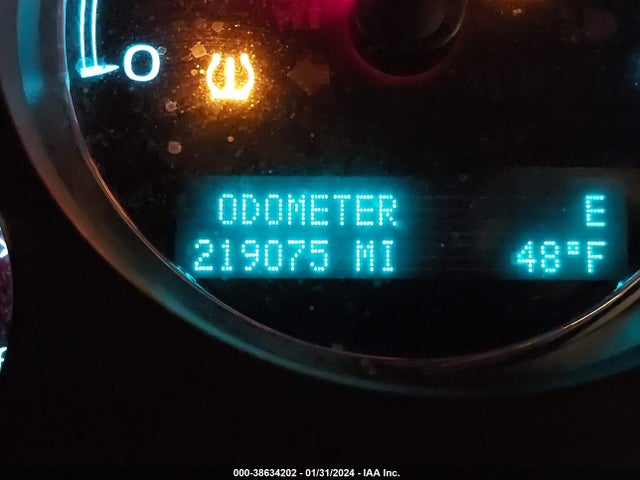 2010 GMC YUKON DENALI VIN: 1GKUKEEF1AR194545