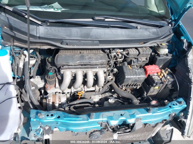 2013 HONDA FIT VIN: JHMGE8H31DC007684