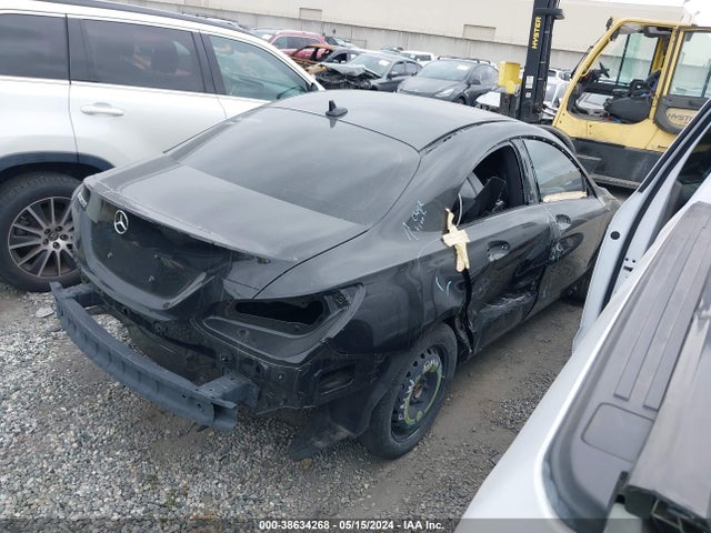 Mercedes-Benz CLA 250 2019 WDDSJ4EB9KN725289 Image 4