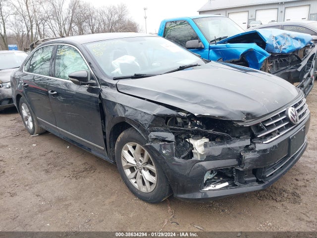 1VWAT7A38HC008156 Volkswagen Passat 1.8t S