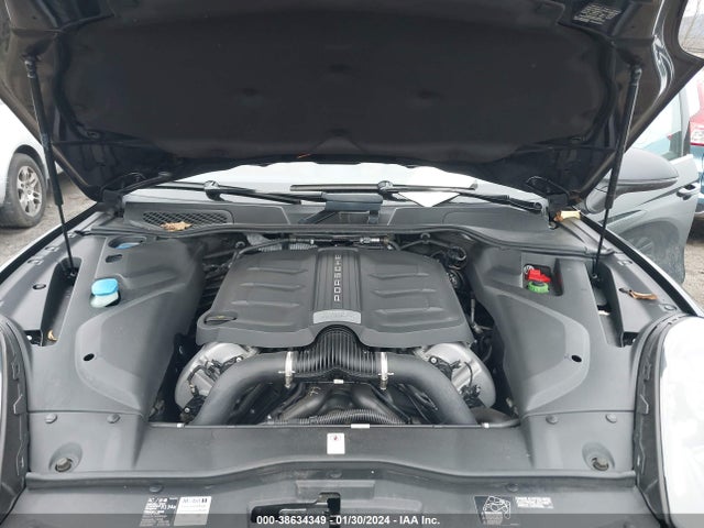 2016 PORSCHE CAYENNE WP1AB2A26GLA92331 Photo 9