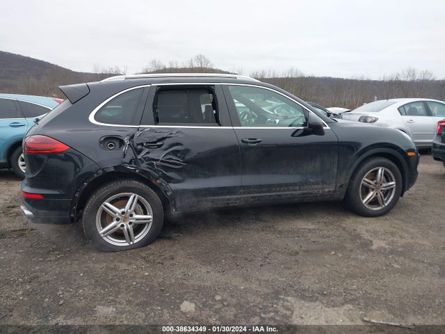 2016 PORSCHE CAYENNE WP1AB2A26GLA92331 Photo 5