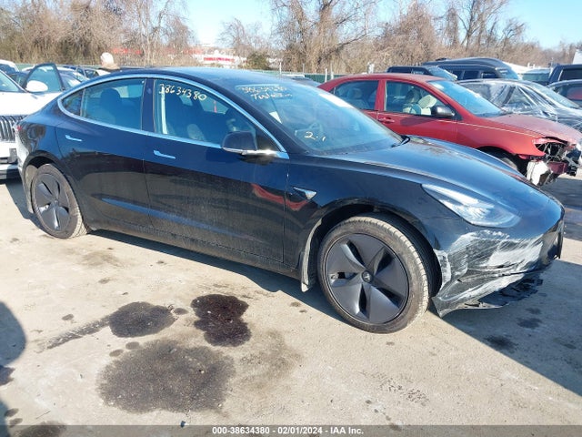2019 5YJ3E1EA3KF307074 main image